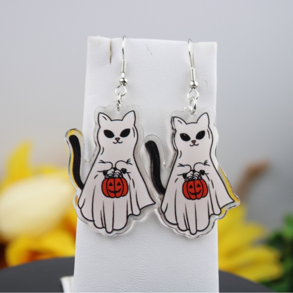 Halloween Dangle Earrings with Cat Design Holding Pumpkin -Halloween Accessories